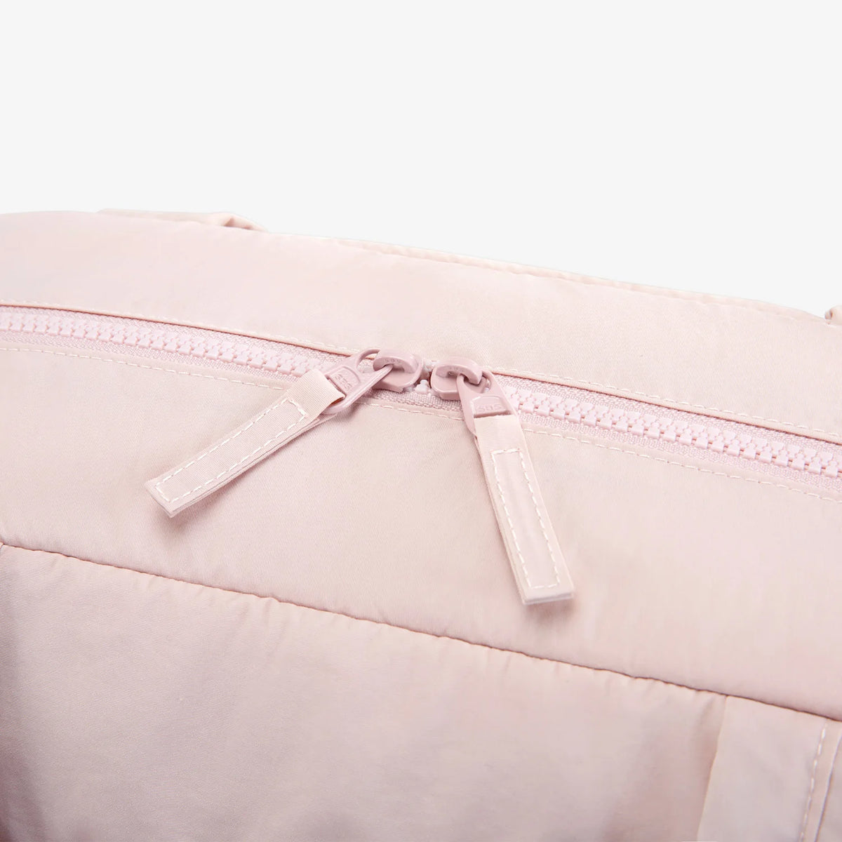Durable Travel Duffel: Waterproof, Perfect for WeekendsGym Bag24 Hour Sport