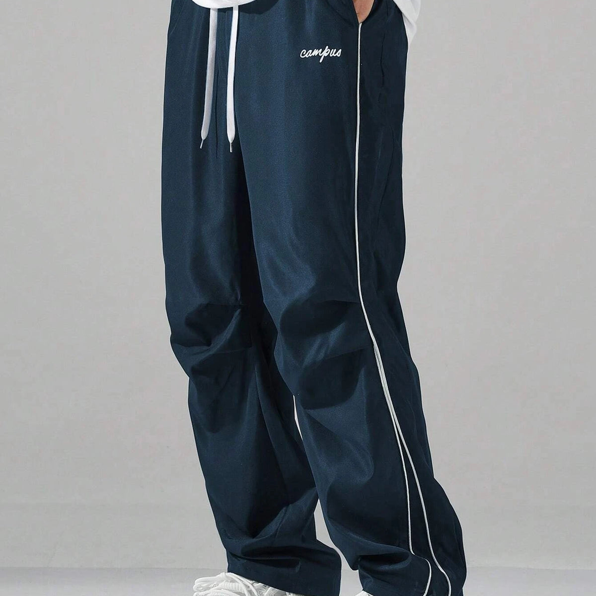 Comfortable and Stylish: Men's Drawstring Pants