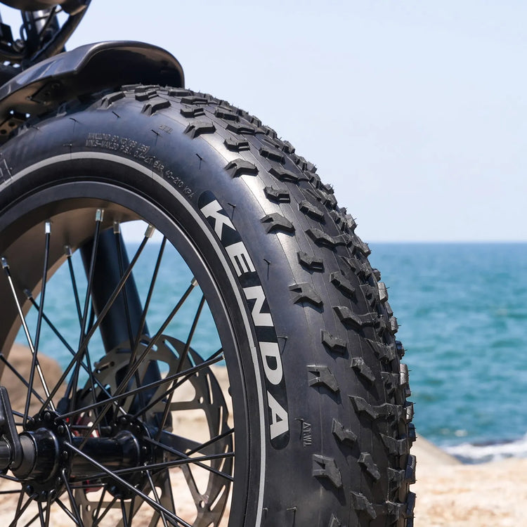 Cybervelo EK6 Max E-Bike 40Ah, 30+ MPH & 150 Mi Range