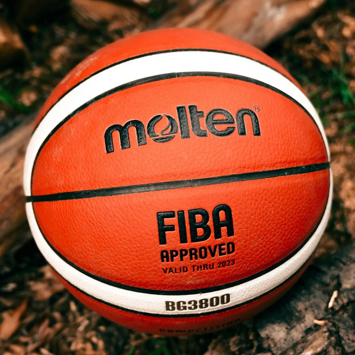 Play Anywhere with the Molten XJ1000 BasketballBasketballs24 Hour Sport