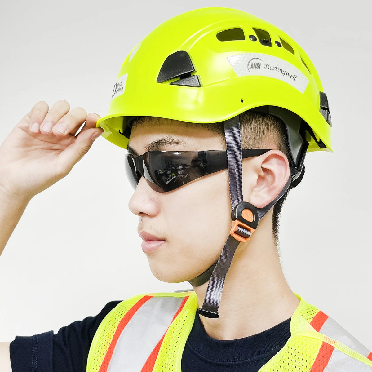 Stay Safe, Stay Seen: Reflective Safety Helmet