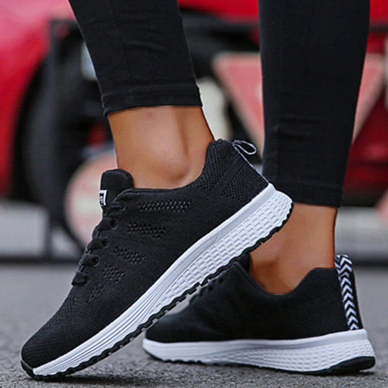 New Fashion: Breathable Women's Sneakers