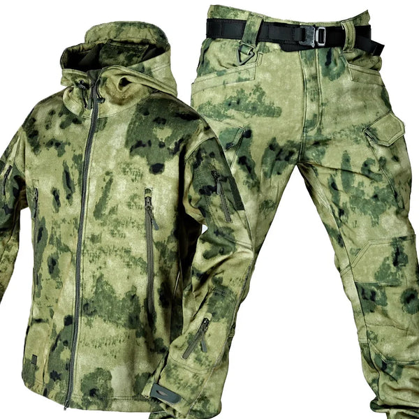 Stay Warm, Look Cool: Camo Fleece Jacket