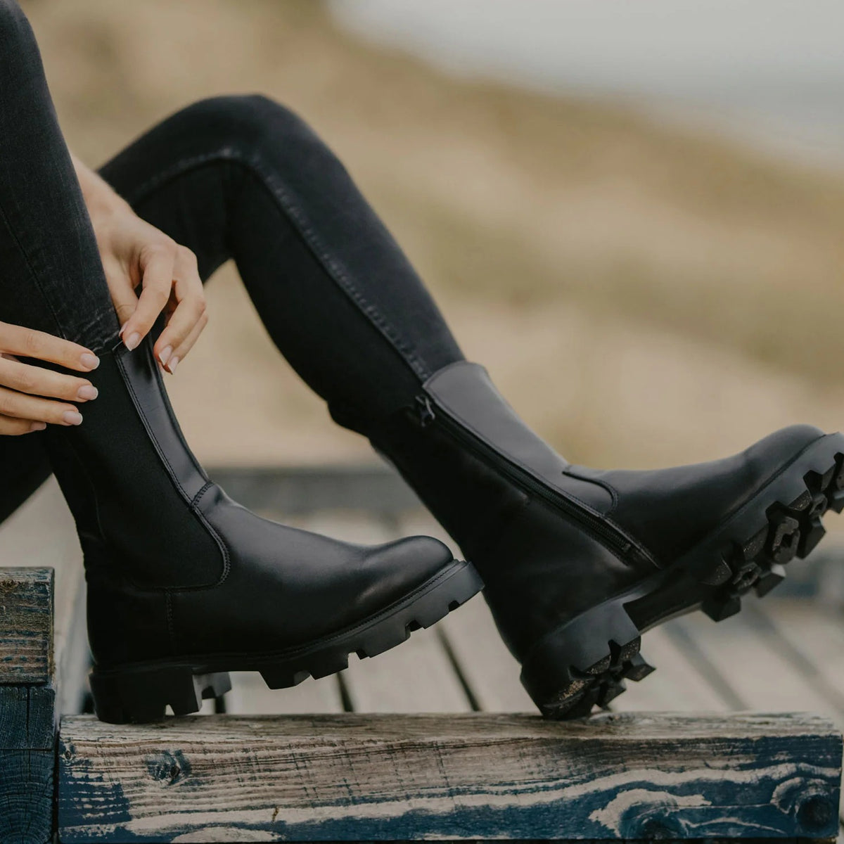 KIRA Chelsea Rebel Boots